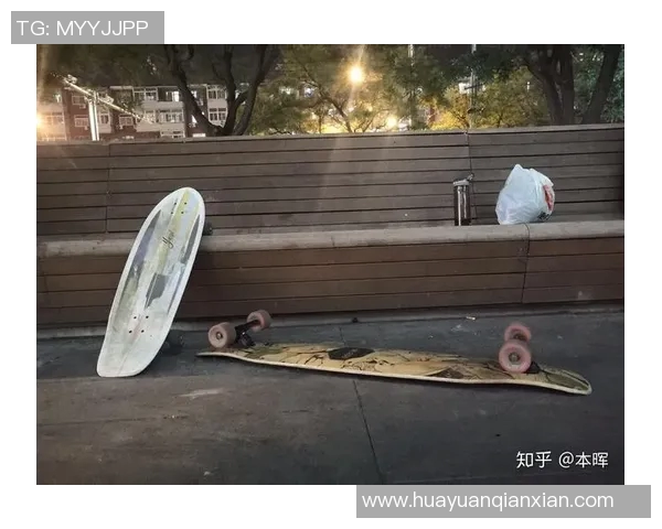 南京滑板队包夹战术解析与滑板文化的深度探讨